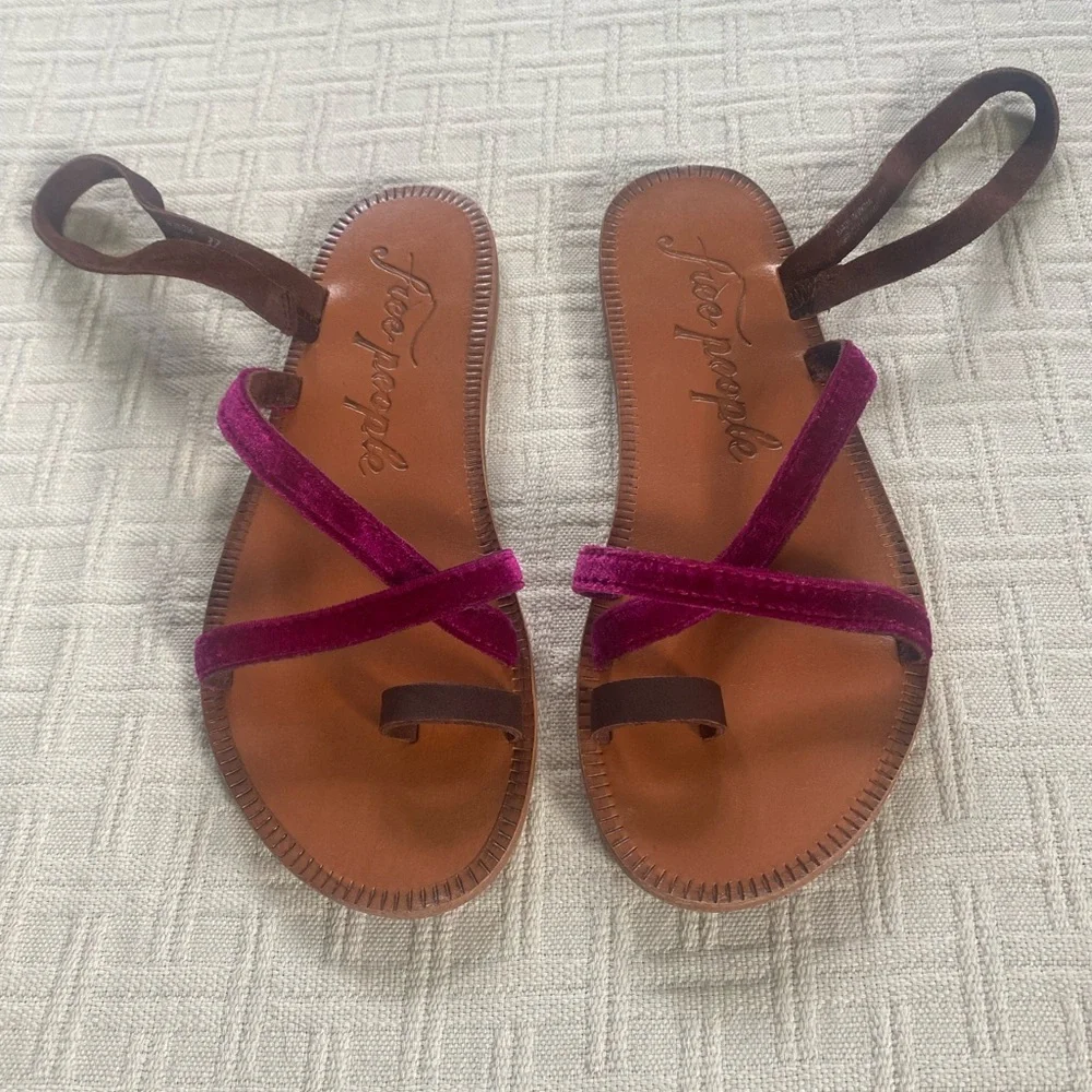 Free people velvet sandals. - Picture 3 of 10
